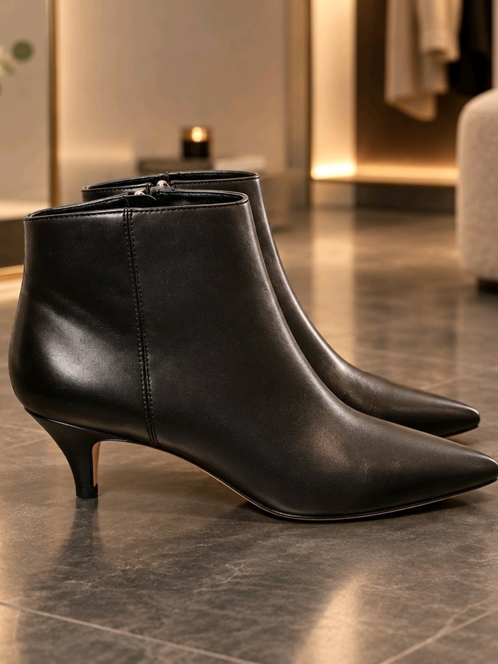 Sam Edelman Black Leather Pointed-Toe Kitten Heel Ankle Boots - Size 9